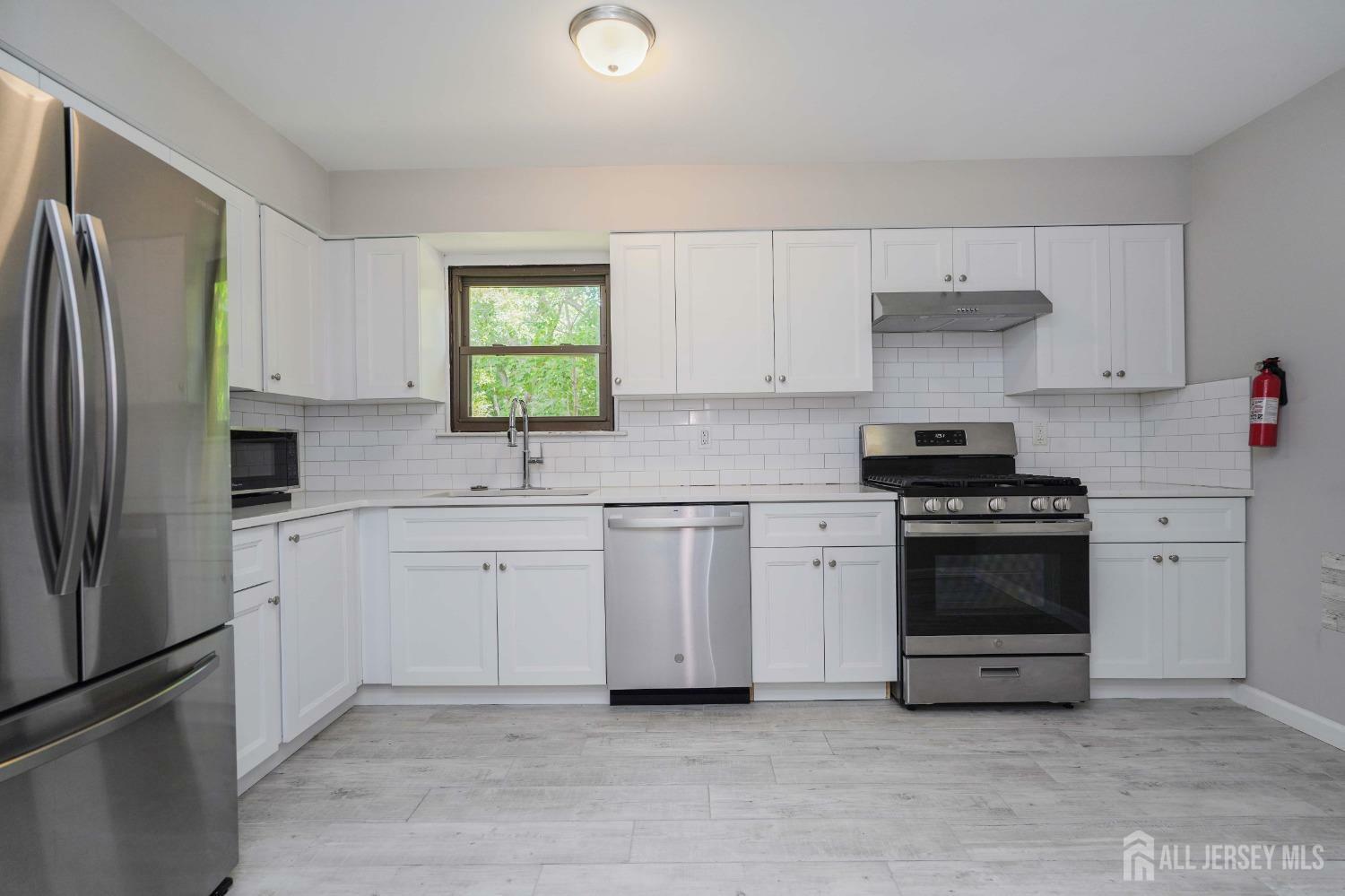 Property Photo:  47 Knoll Court  NJ 07747 