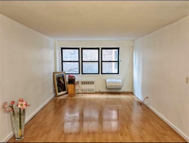 Property Photo:  579 215 Street 5D  NY 10034 