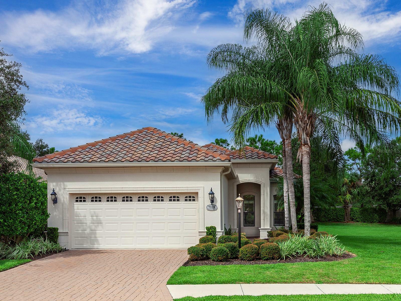 Property Photo:  7118 Westhill Court  FL 34202 