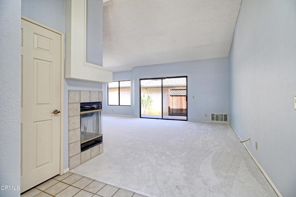 Property Photo: 290 Estancia Place CA 93012