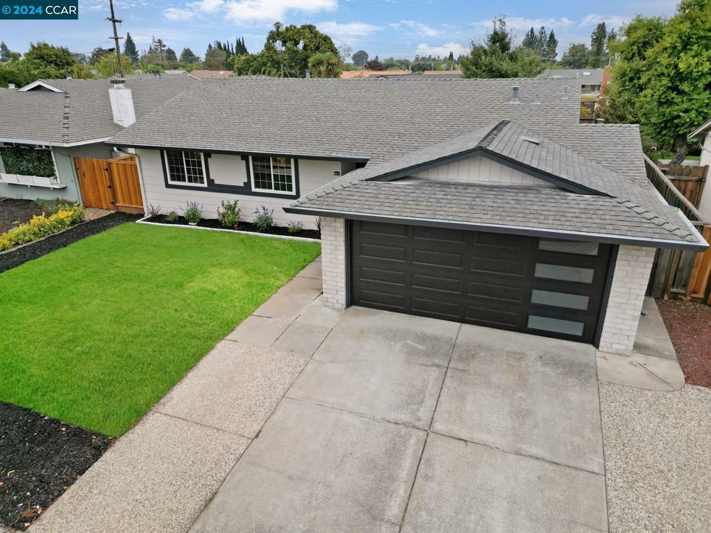 Property Photo:  40271 Blacow Rd  CA 94538-2543 