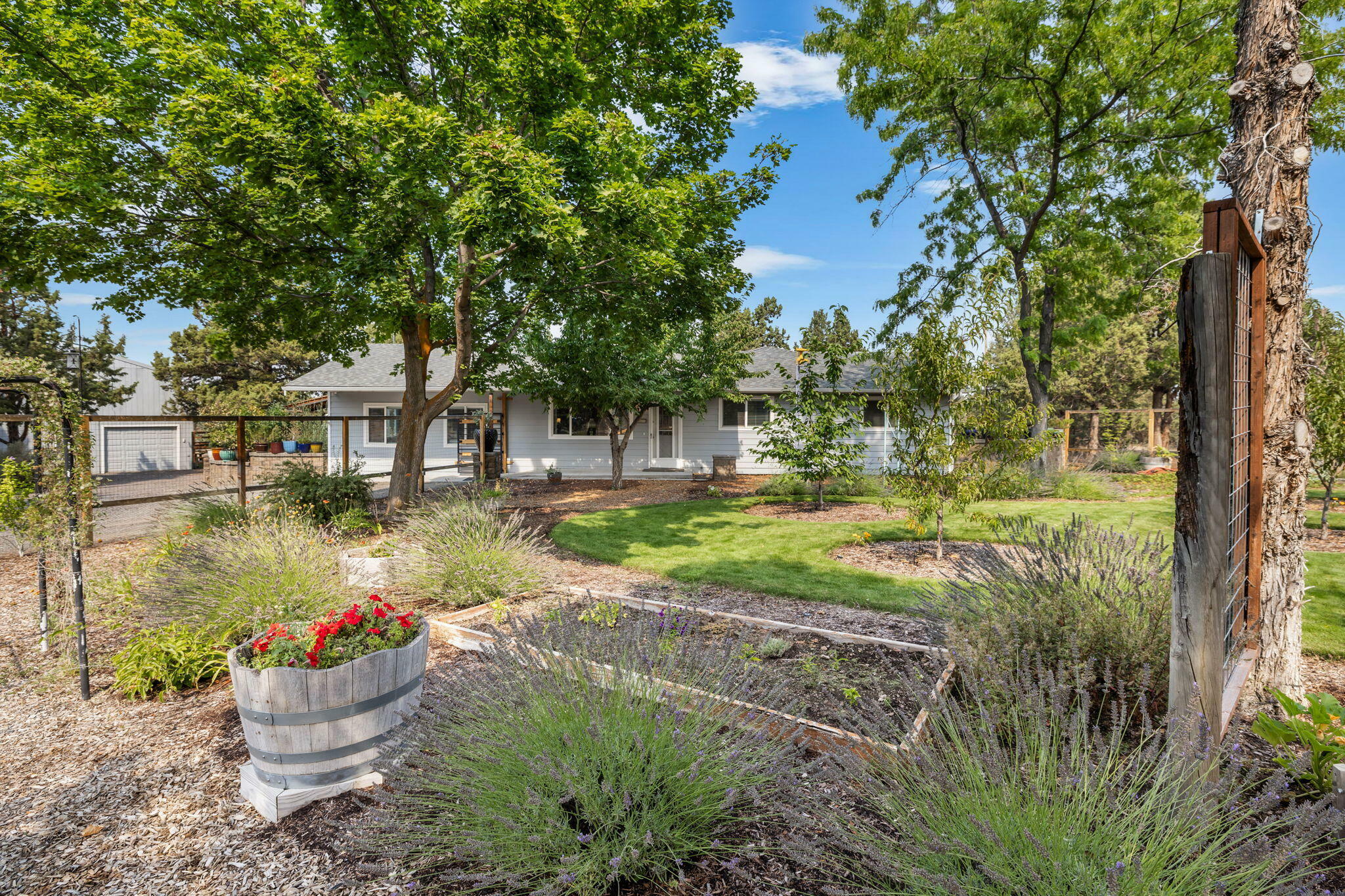 Property Photo:  6701 SW Highland Drive  OR 97753 