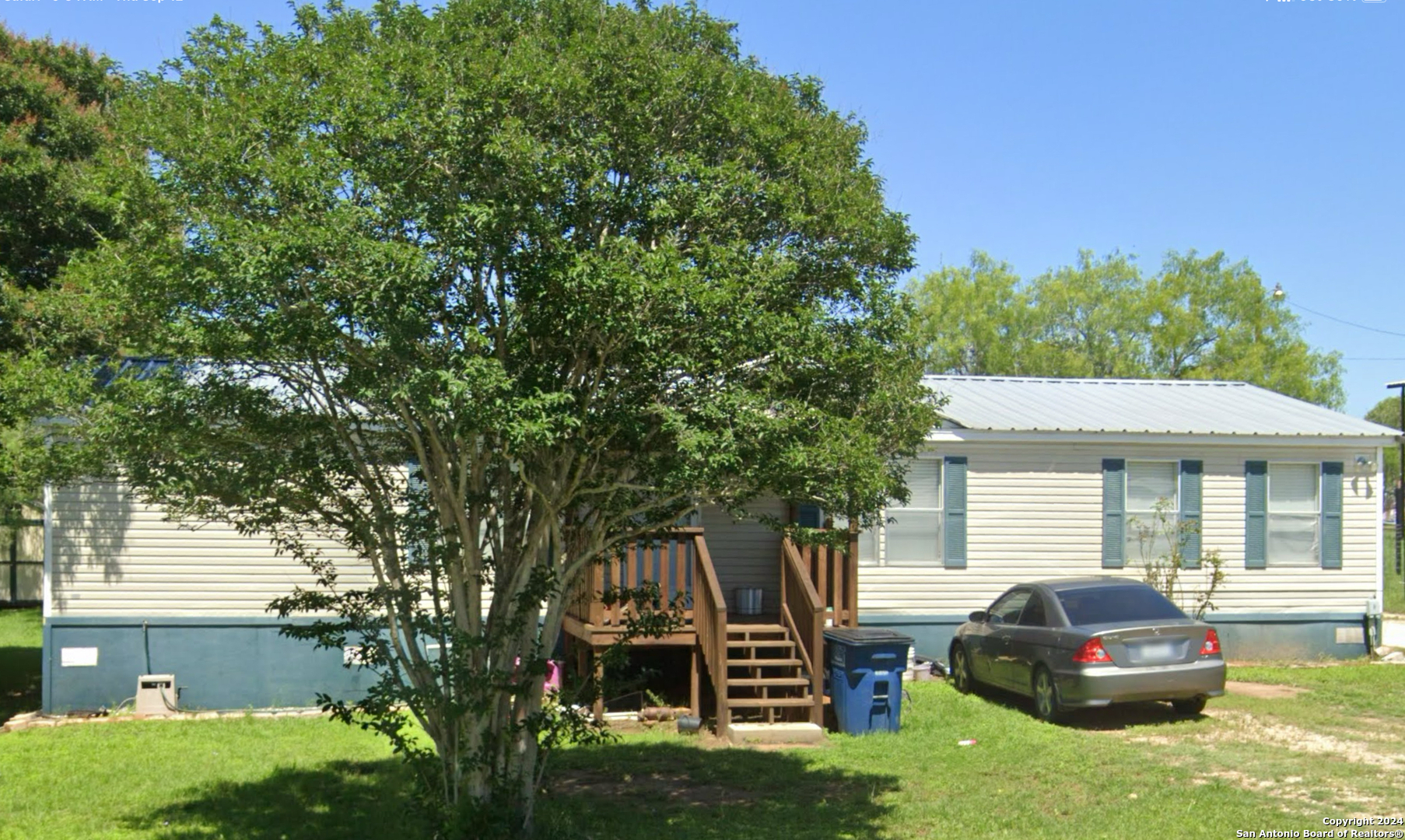 Property Photo:  136 Creekway Ln  TX 78155 