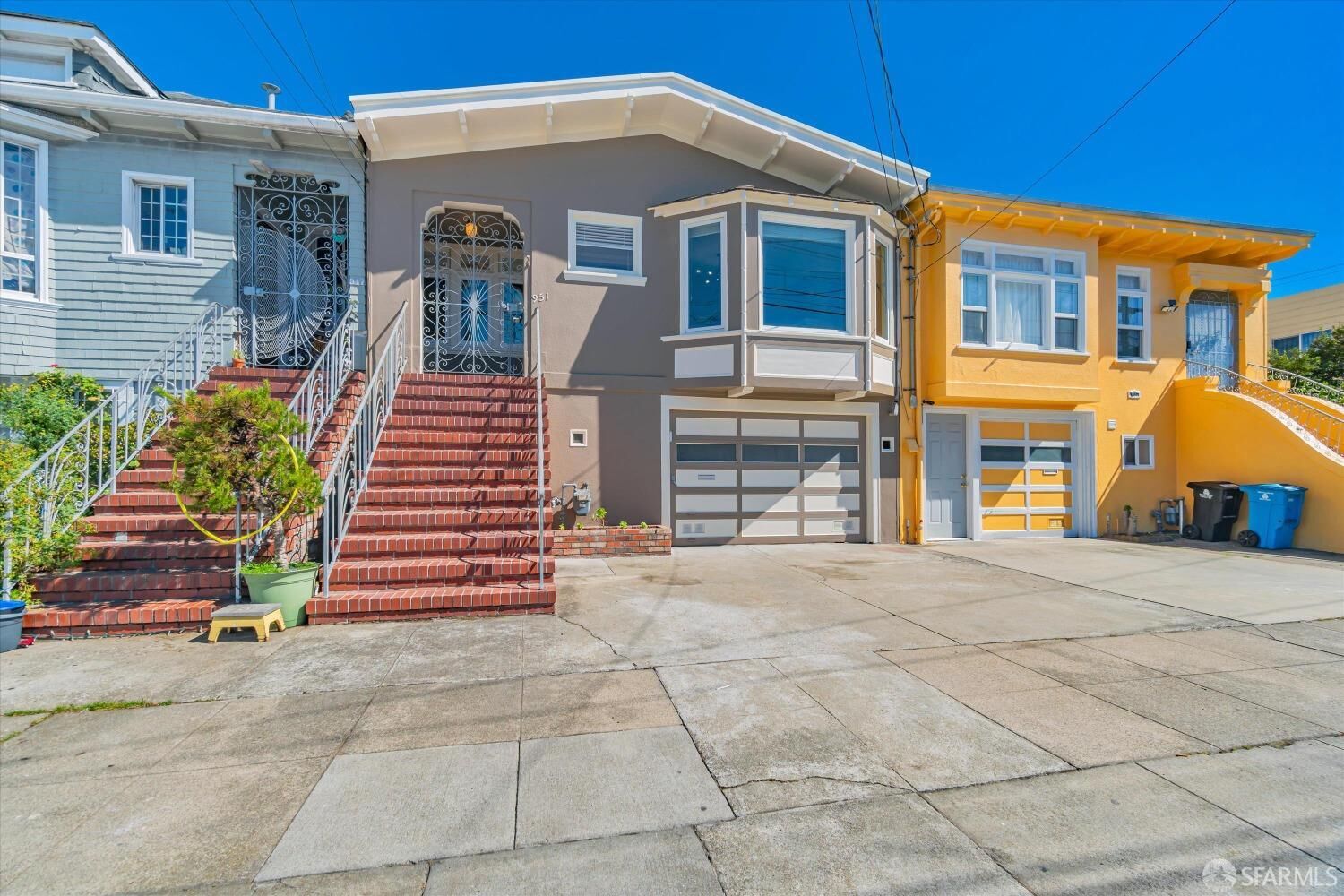 Property Photo:  951 Madrid Street  CA 94112 