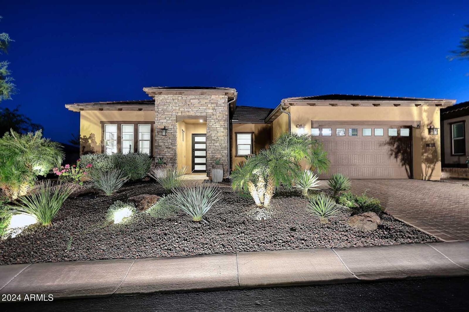 Property Photo: 17755 E Cindercone Road AZ 85263