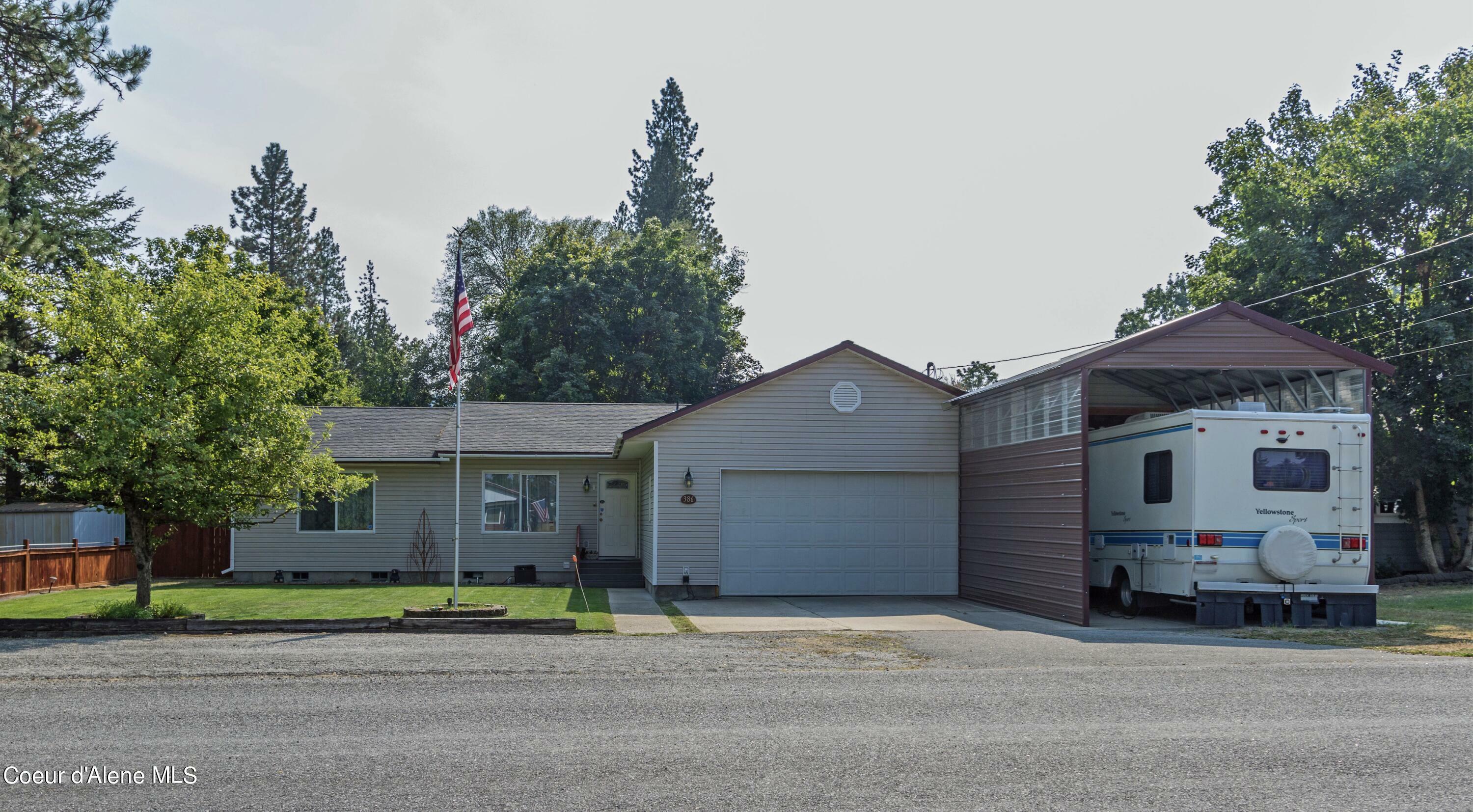 Property Photo:  386 Dixon St  ID 83856 