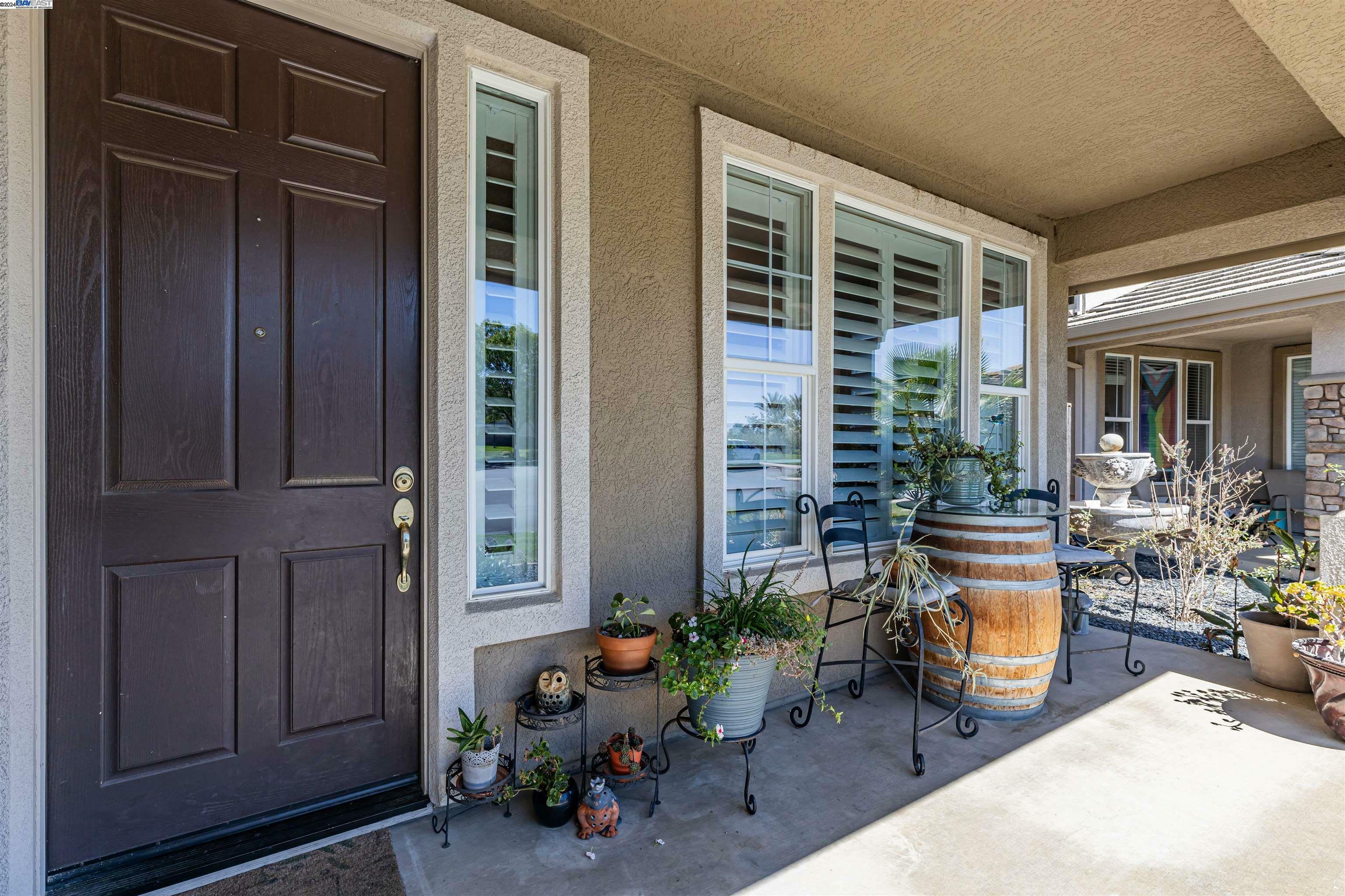 Property Photo:  675 Merritt Ct  CA 94505 