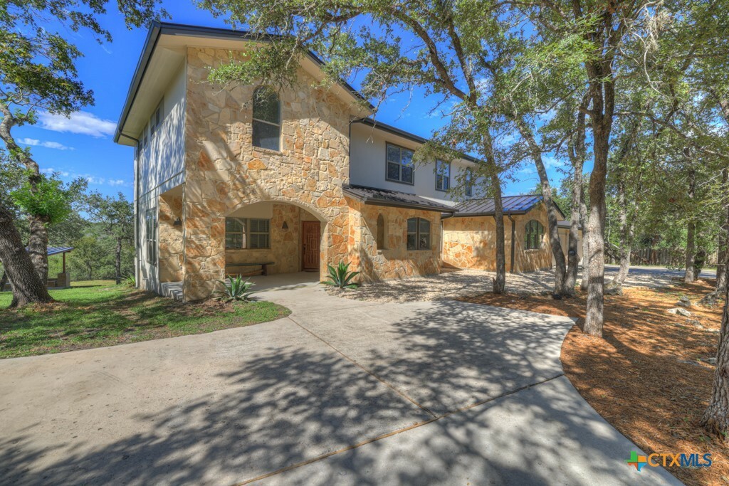 Property Photo:  2840 Paso Del Robles  TX 78666 