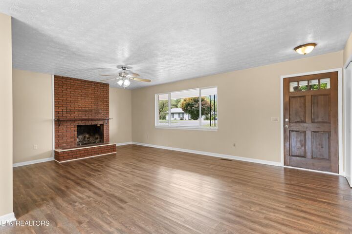 Property Photo: 320 Redbird Circle TN 37724