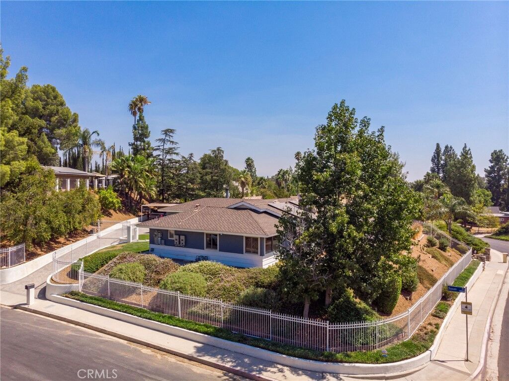 Property Photo: 11800 Susan Drive CA 91344