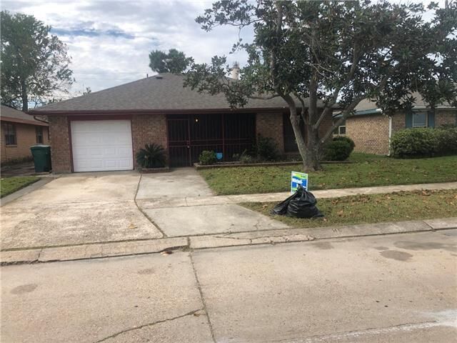 Property Photo:  713 Saint Andrews Boulevard  LA 70068 