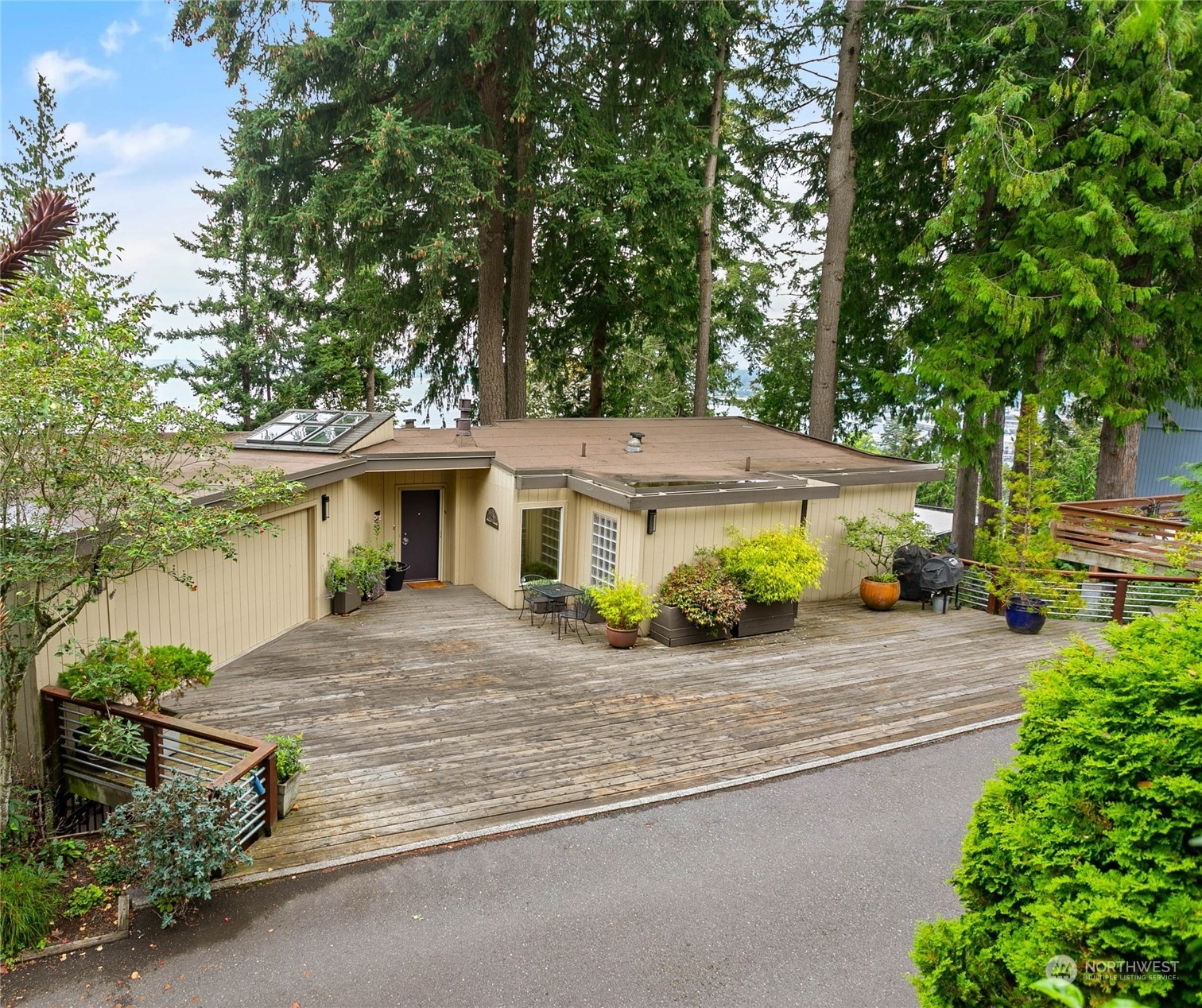 Property Photo:  304 Morey Avenue  WA 98225 