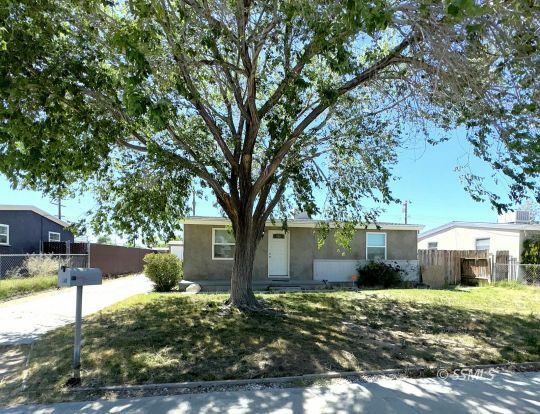 Property Photo:  305 N Helena St  CA 93555 