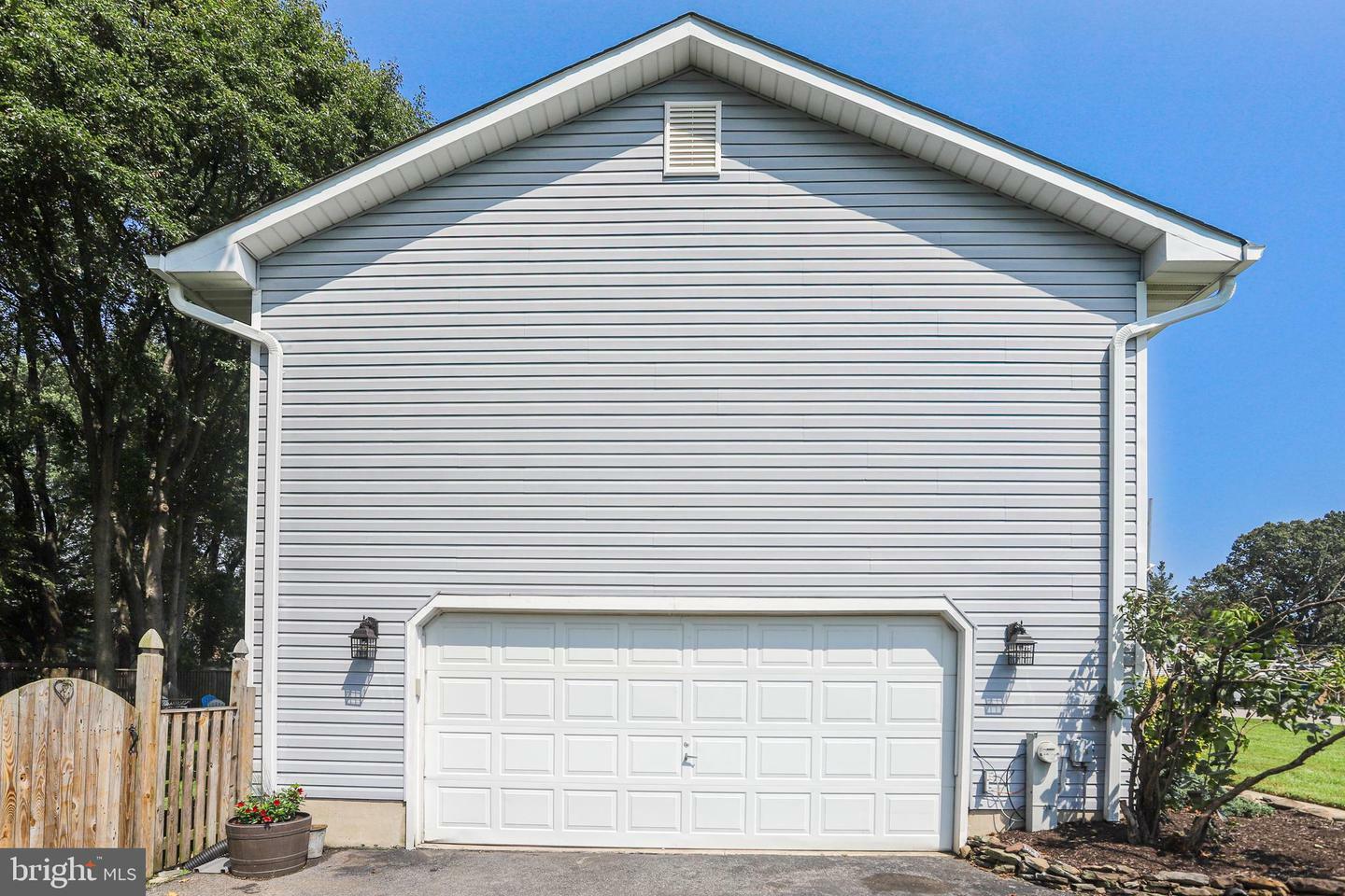 Property Photo:  7814 Linthicum Road  MD 21122 