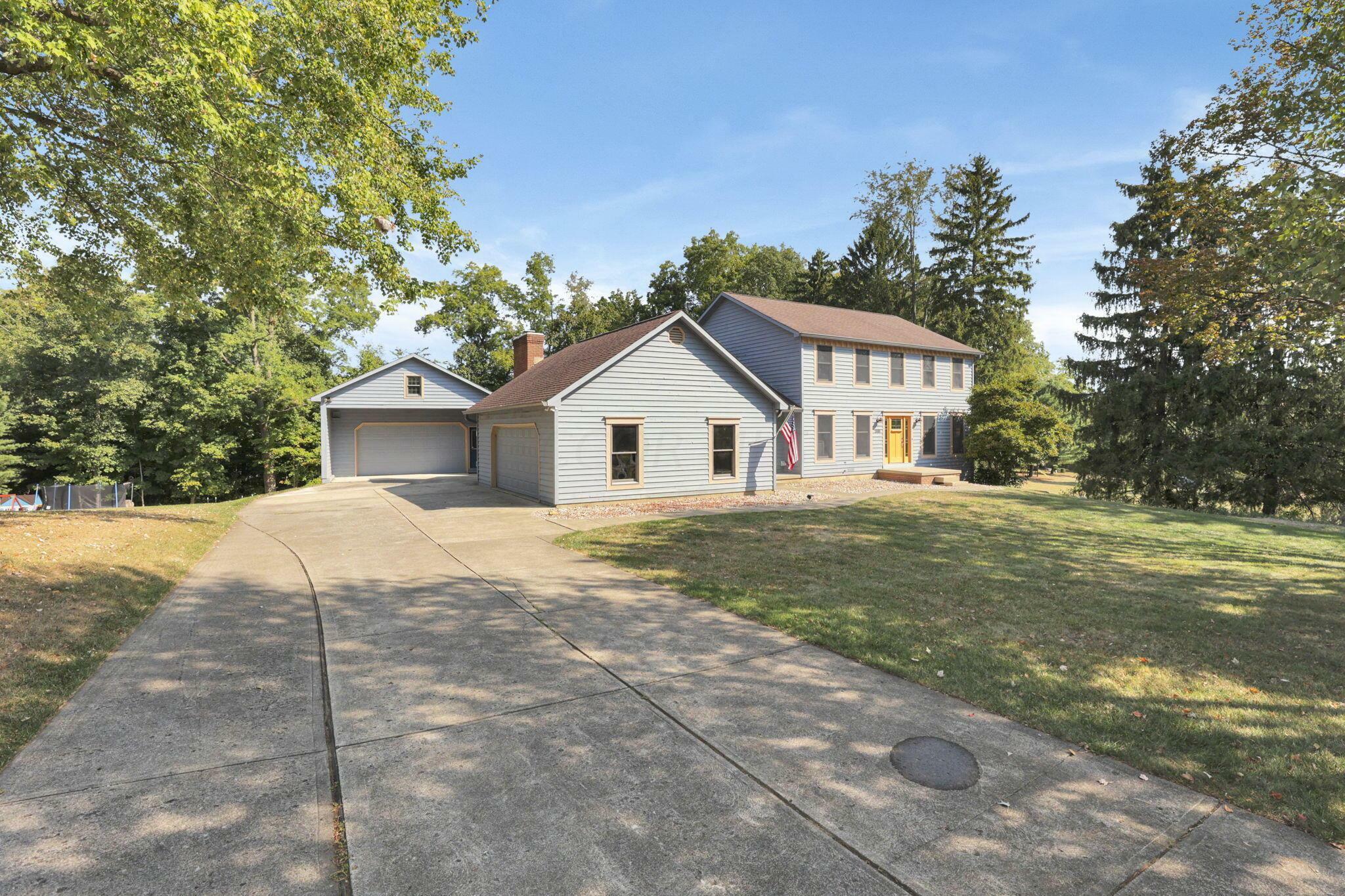 Property Photo:  2680 Applewood Lane NE  OH 43130 