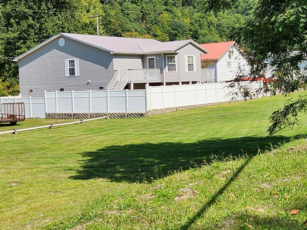 Property Photo:  43774 St Hwy 194 E  KY 41528 