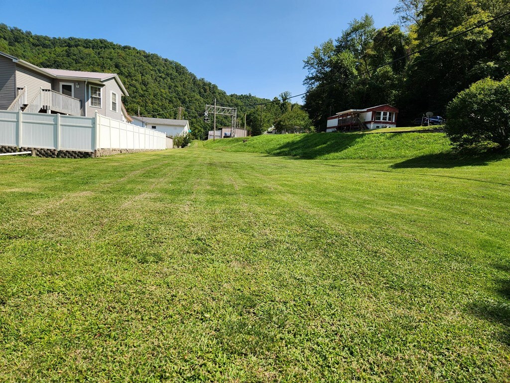 Property Photo:  43774 St Hwy 194 E  KY 41528 