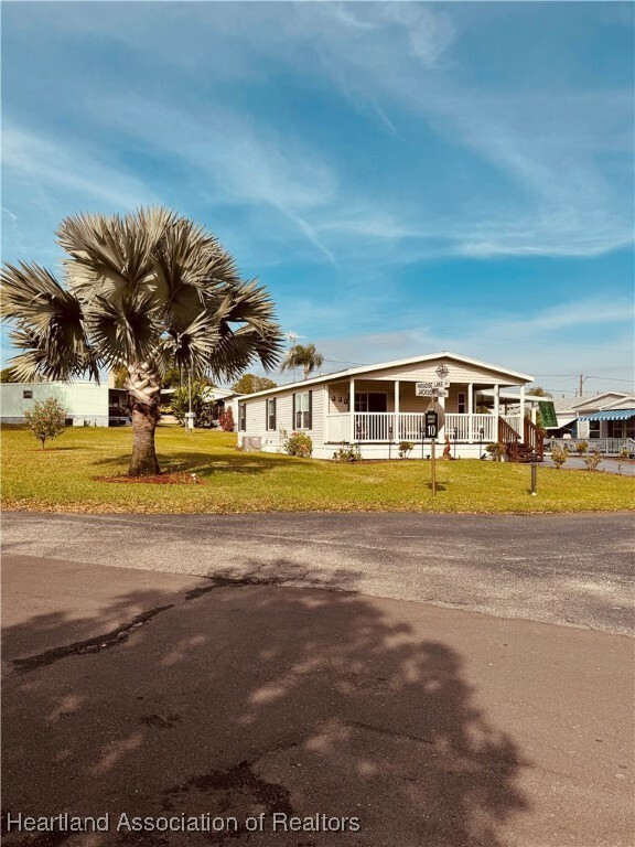 Property Photo:  8 Jackson Parkway  FL 33852 