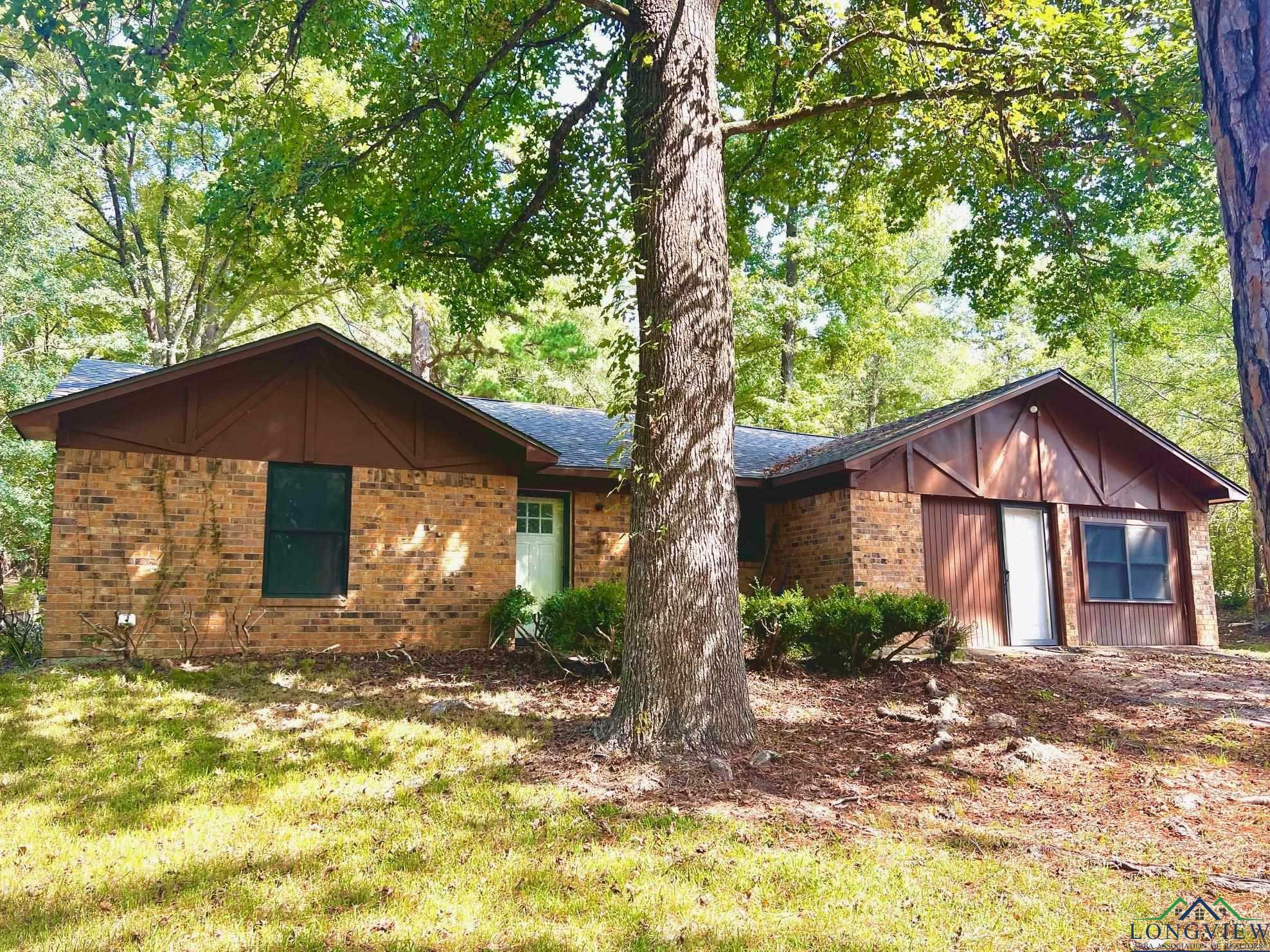 Property Photo:  204 Cedarcrest Dr.  TX 75672 