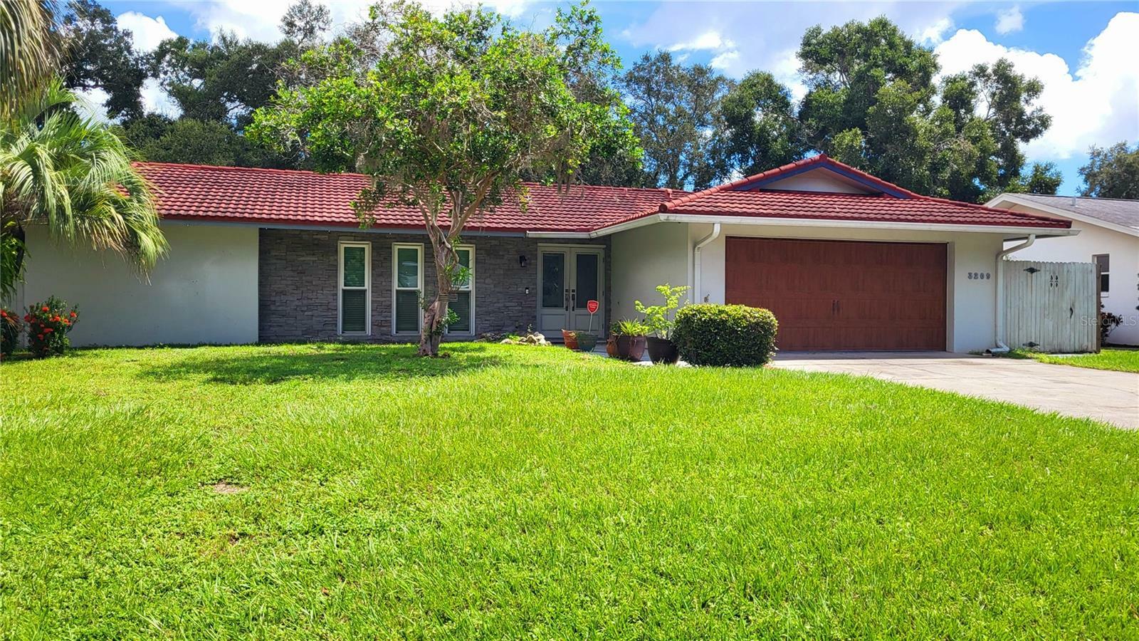 Property Photo:  3209 Riviera Drive  FL 34232 