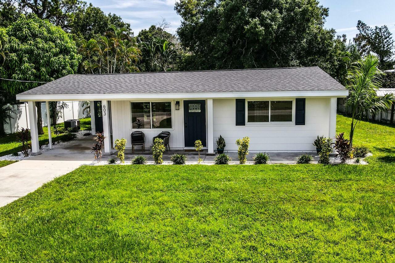 Property Photo:  603 Padua Court  FL 34275 