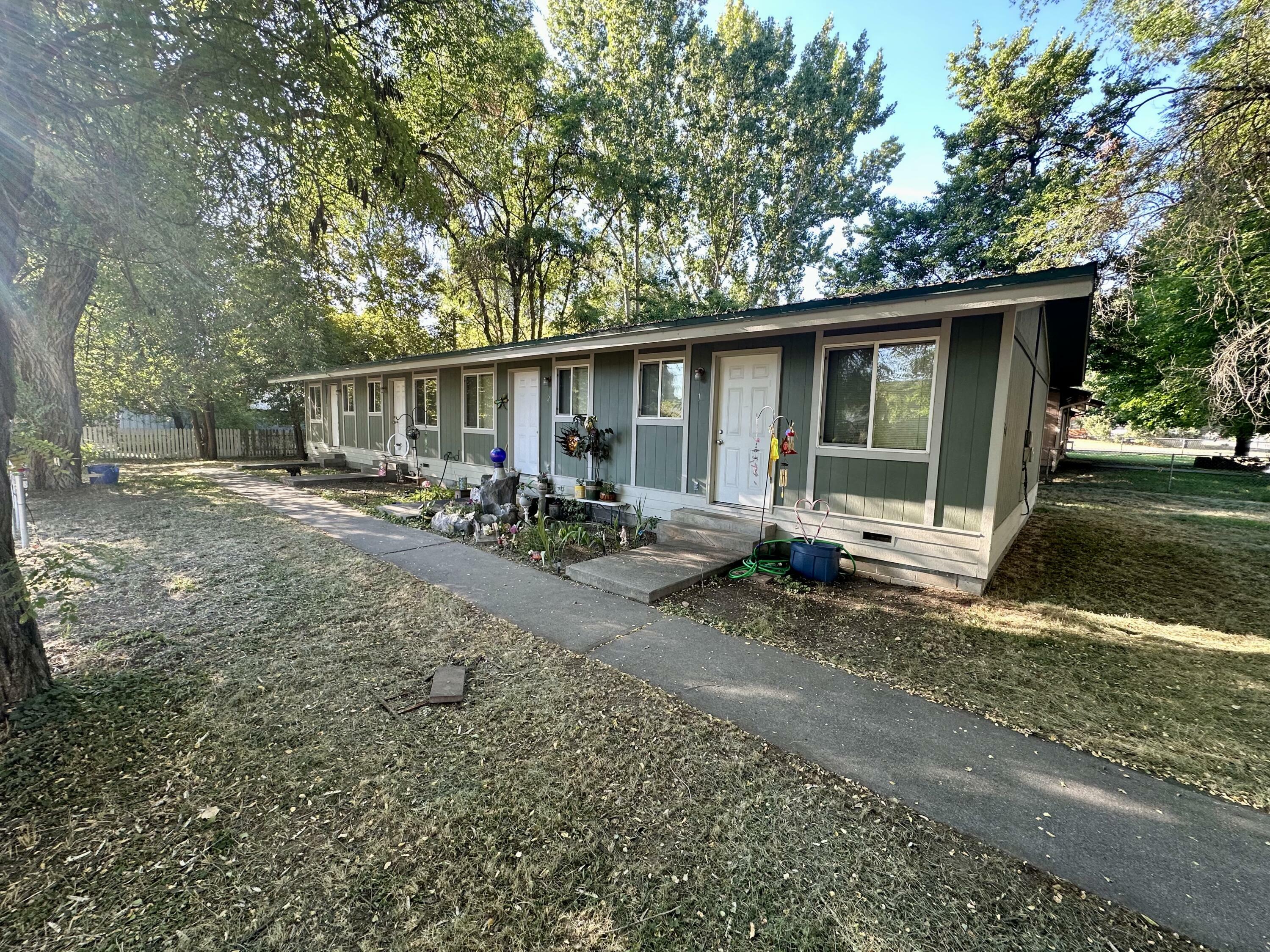 Property Photo:  740 Juniper St  WA 99141 