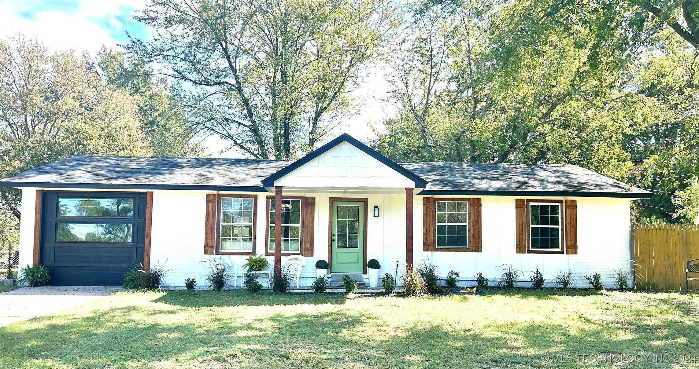 Property Photo:  1304 N Harrill Avenue  OK 74467 