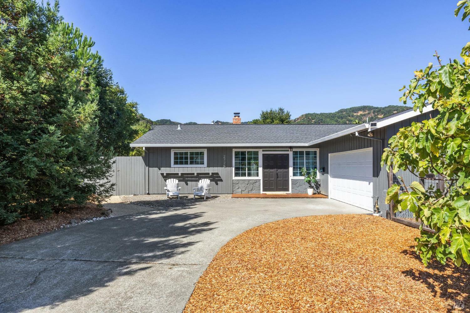 Property Photo:  2725 Las Gallinas Avenue  CA 94903 