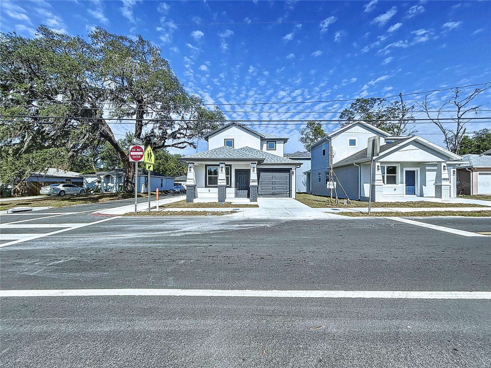Property Photo:  2404 1/2 E Chelsea  FL 33610 