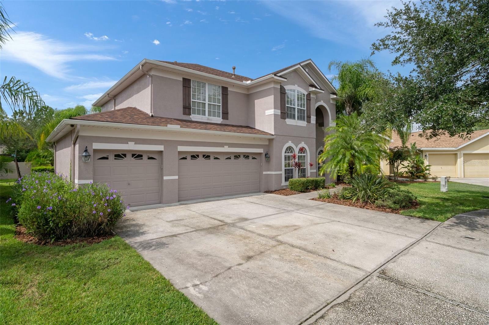 Property Photo:  16122 Brecon Palms Place  FL 33647 