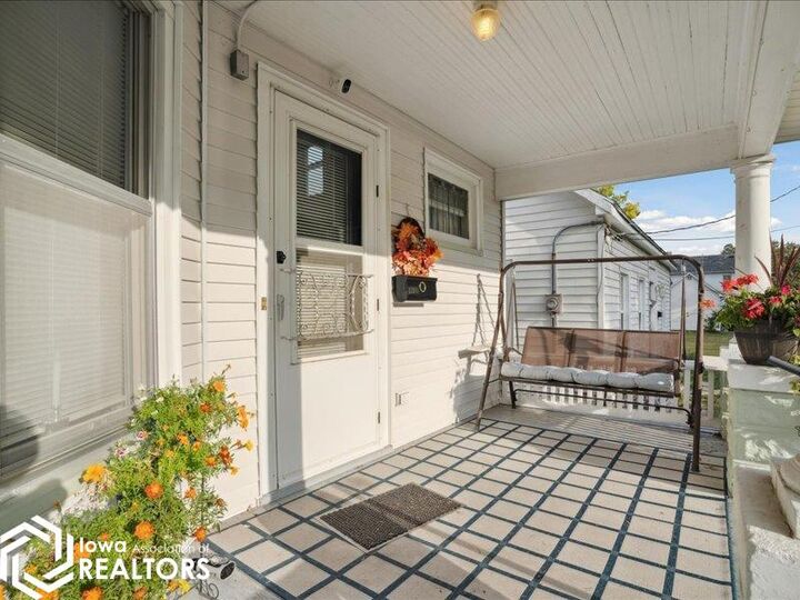 Property Photo: 1309 N 8th Street IA 52601