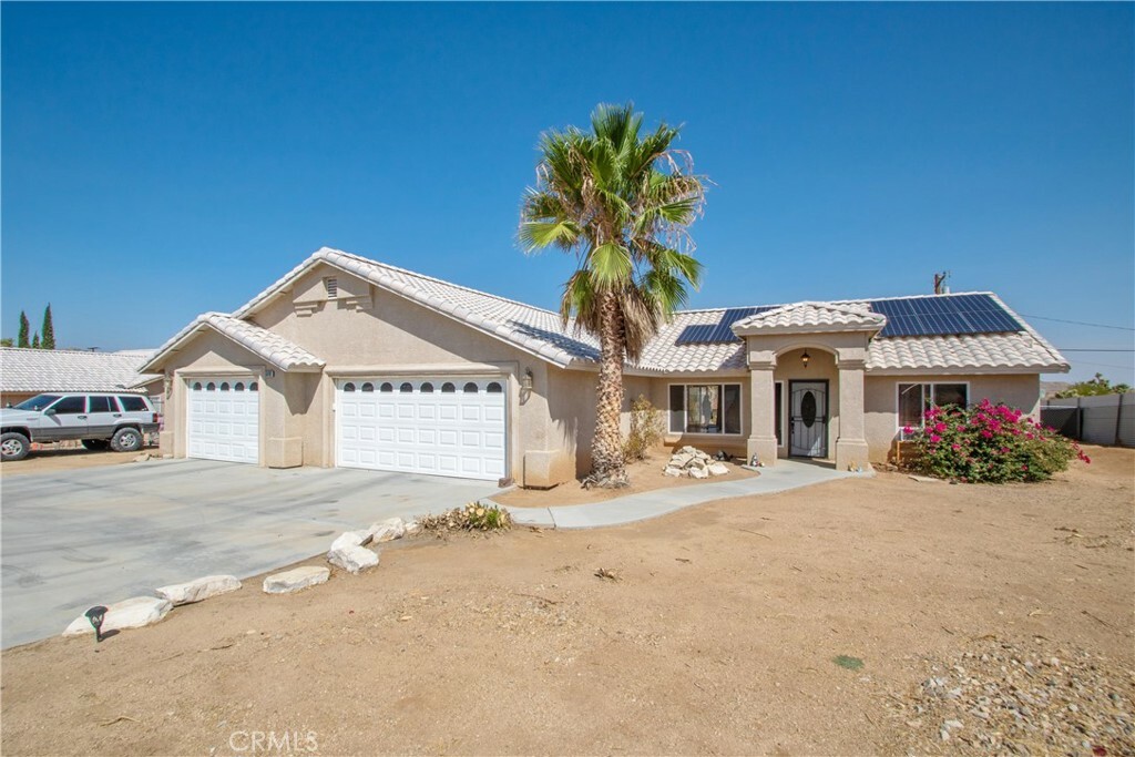 Property Photo:  58192 Yucca Trail  CA 92284 