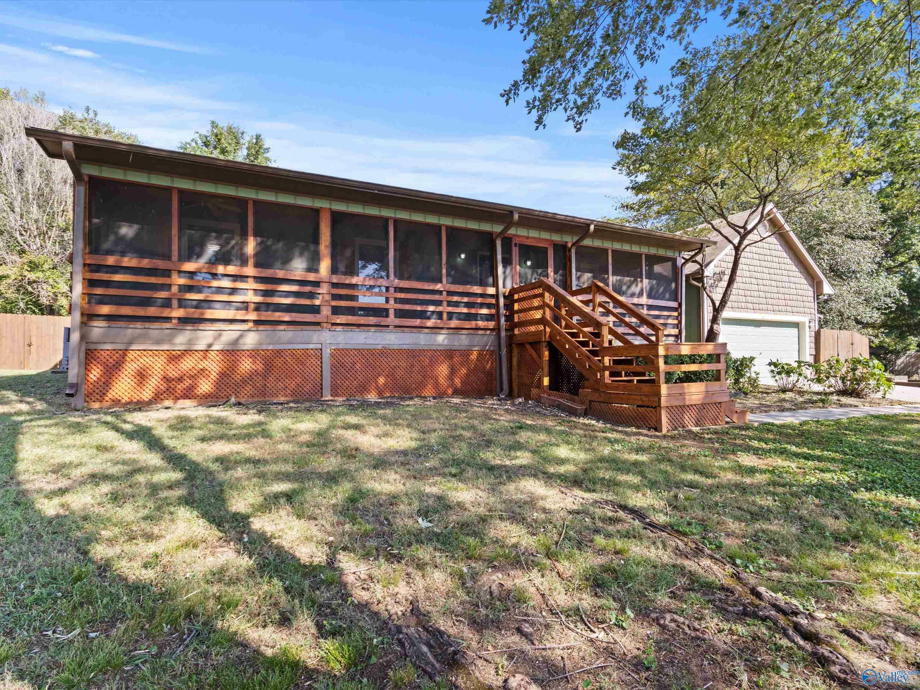 Property Photo:  117 Saralee Drive  AL 35811 