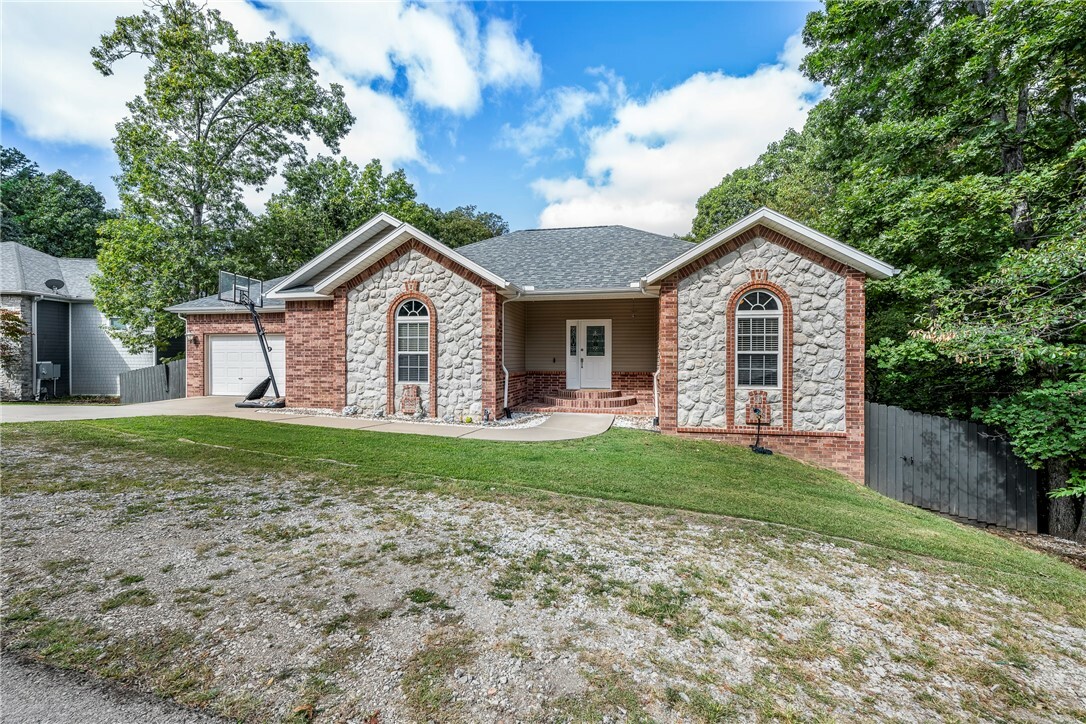 Property Photo:  15 Harrington Drive  AR 72714 