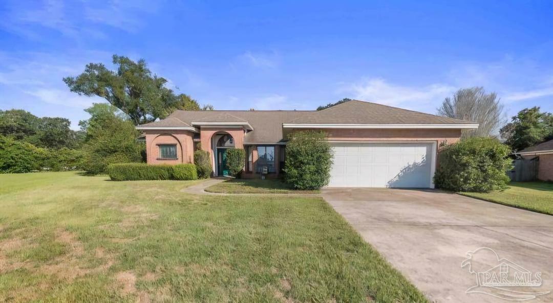 Property Photo:  1574 Hunters Creek Dr  FL 32533 