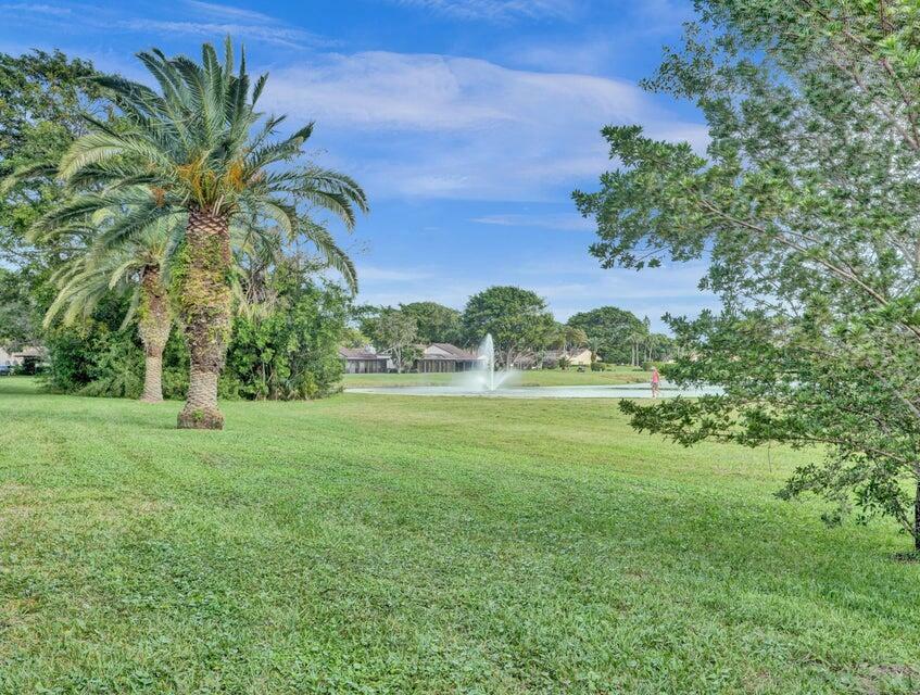 Property Photo: 9264 Vista Del Lago H FL 33428