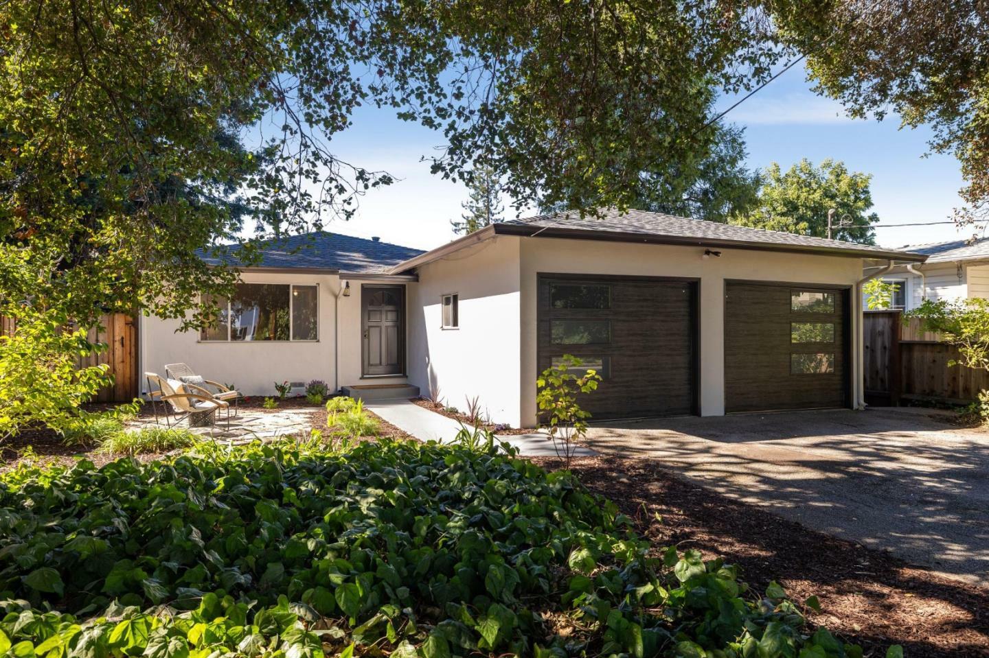 Property Photo:  569 9th Avenue  CA 94025 