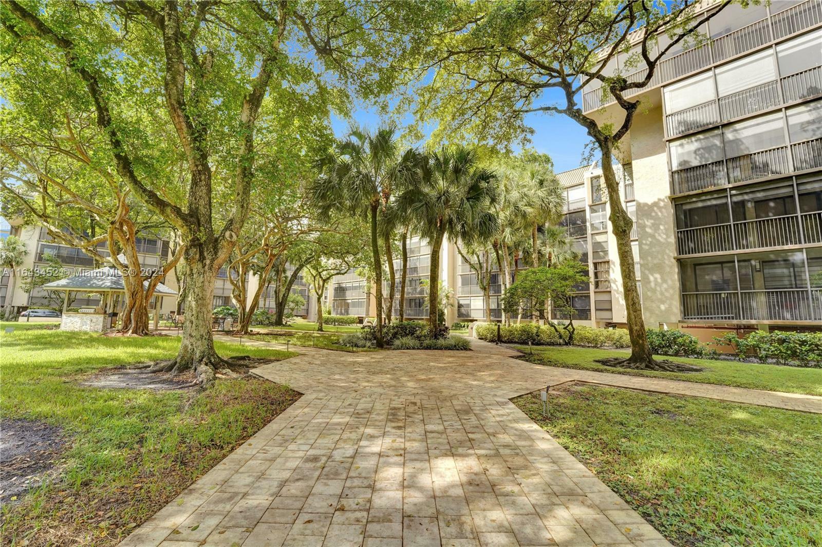 Property Photo:  2812 N 46th Ave G469  FL 33021 