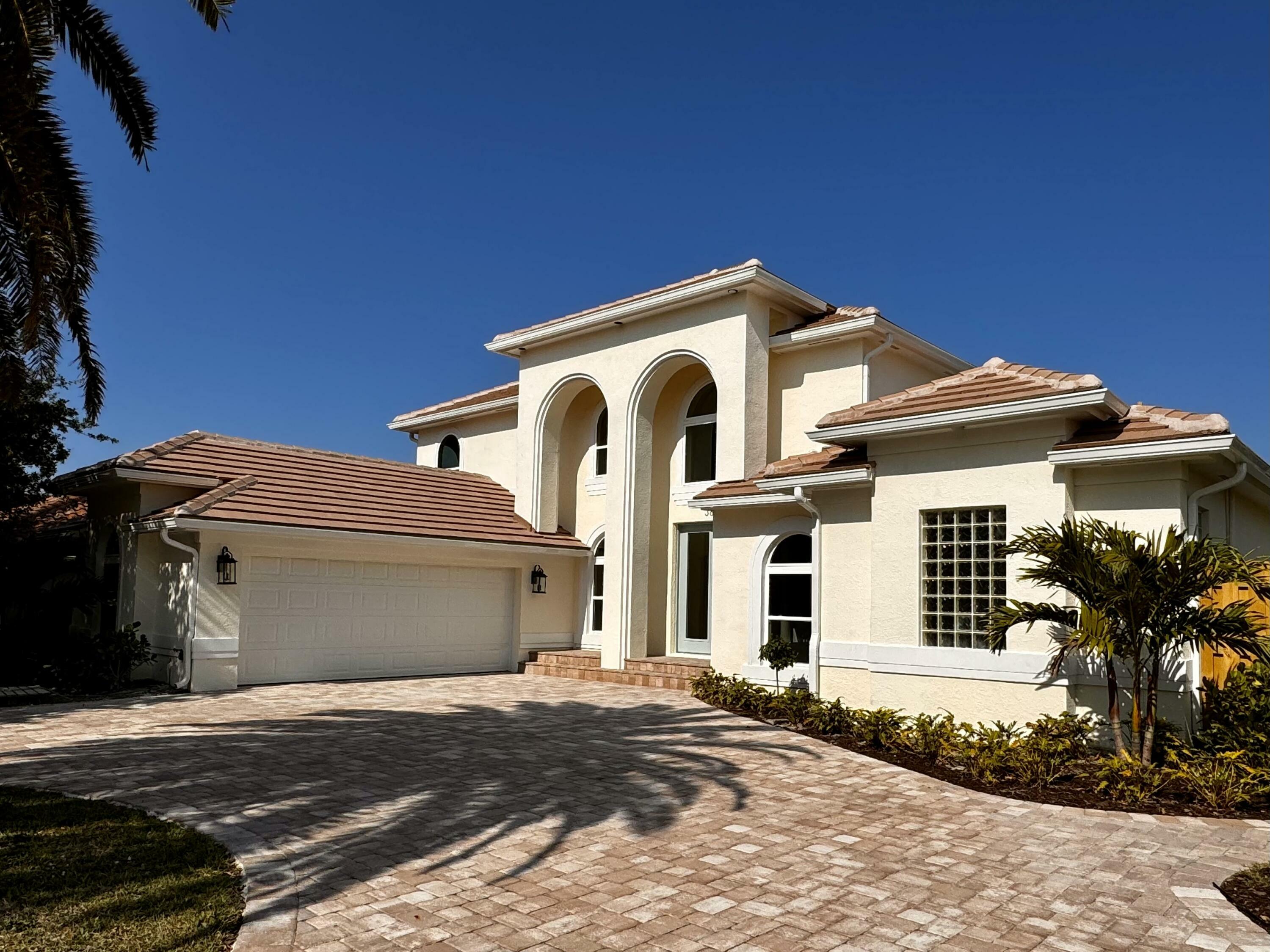 Property Photo:  385 Newport Drive  FL 32903 