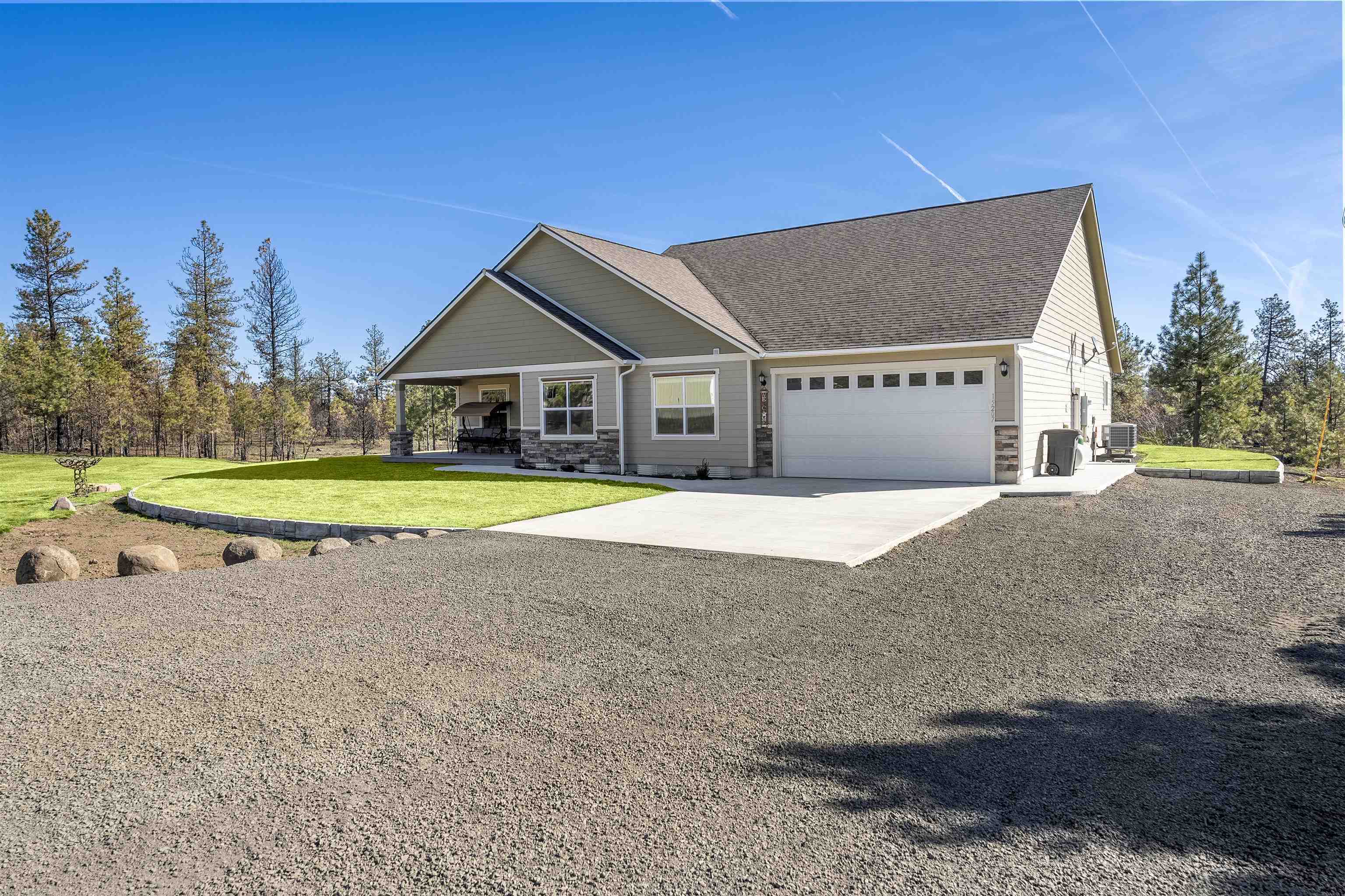 Property Photo:  15207 S Whitehouse Ln  WA 99004 