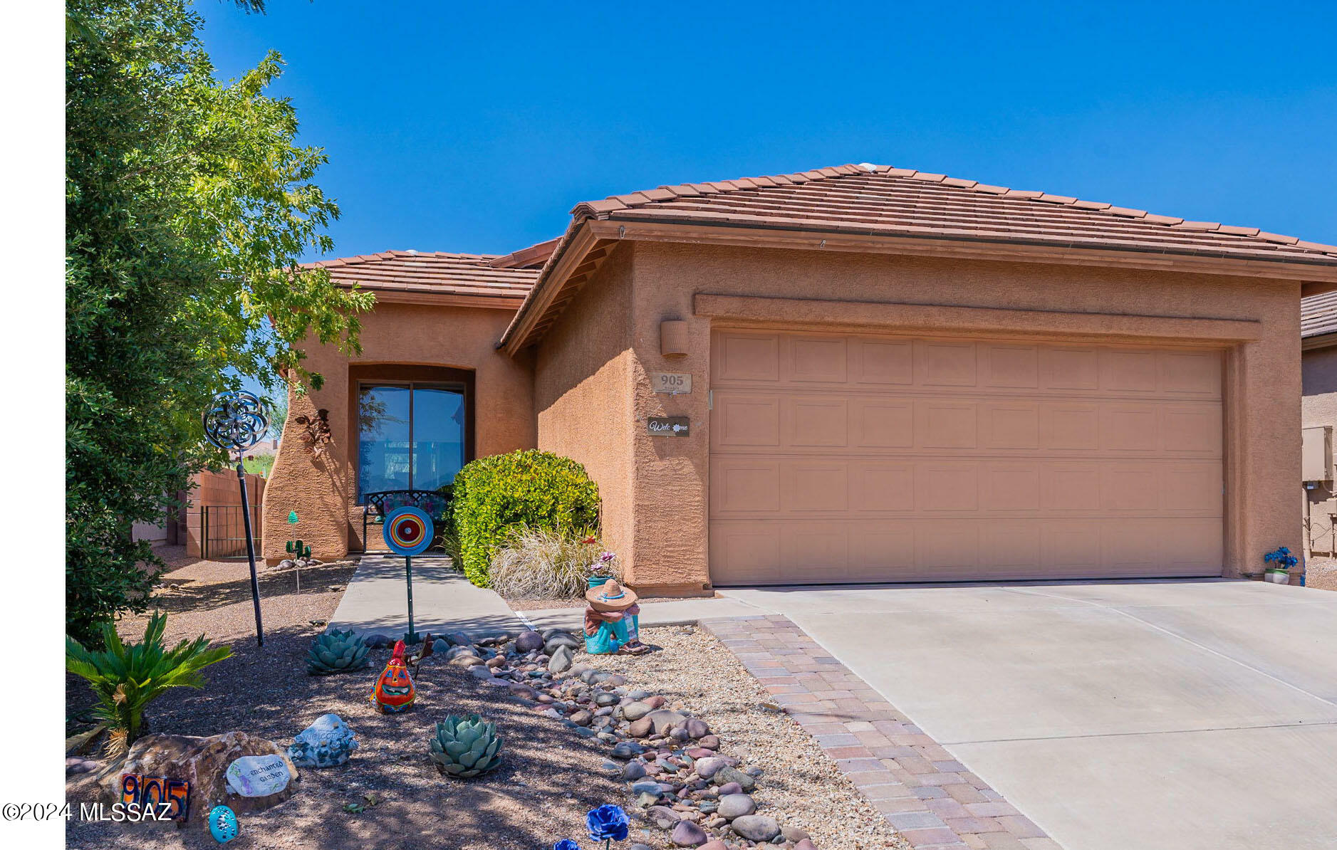 Property Photo:  905 N Delacroix Drive  AZ 85614 