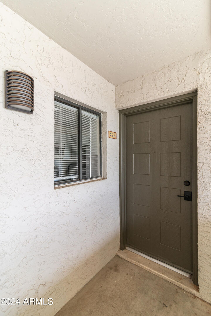 Property Photo: 6480 N 82nd Street 2223 AZ 85250