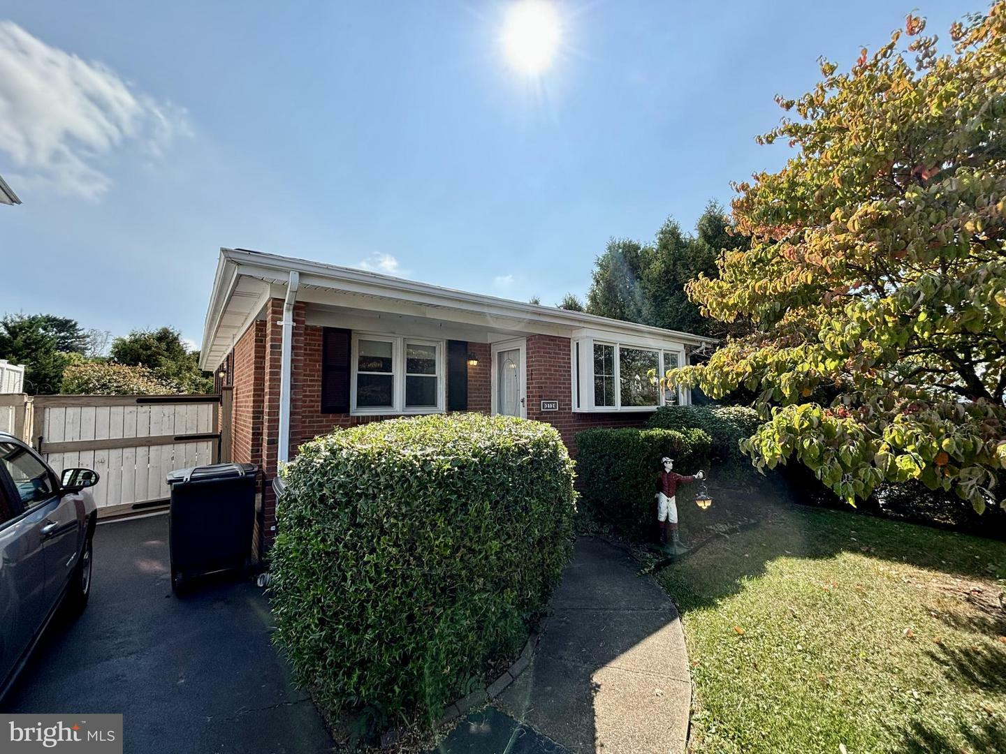 Property Photo: 212 Catoctin Circle NE VA 20176