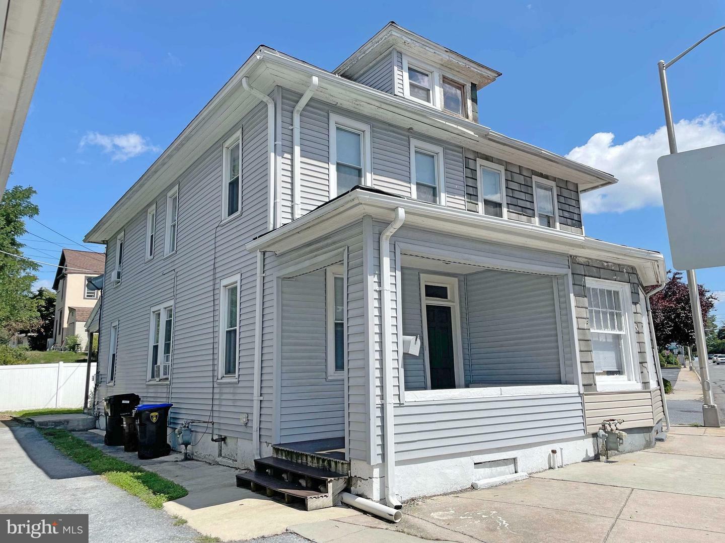 Property Photo:  2846 Walnut Street  PA 17103 