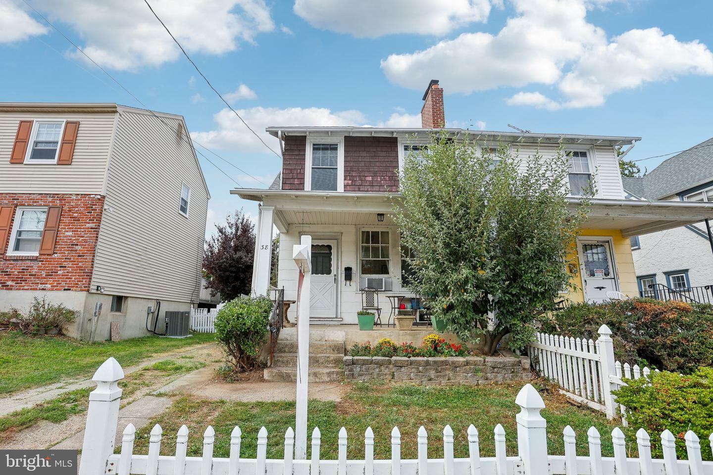 Property Photo:  38 Maple Avenue  PA 19082 