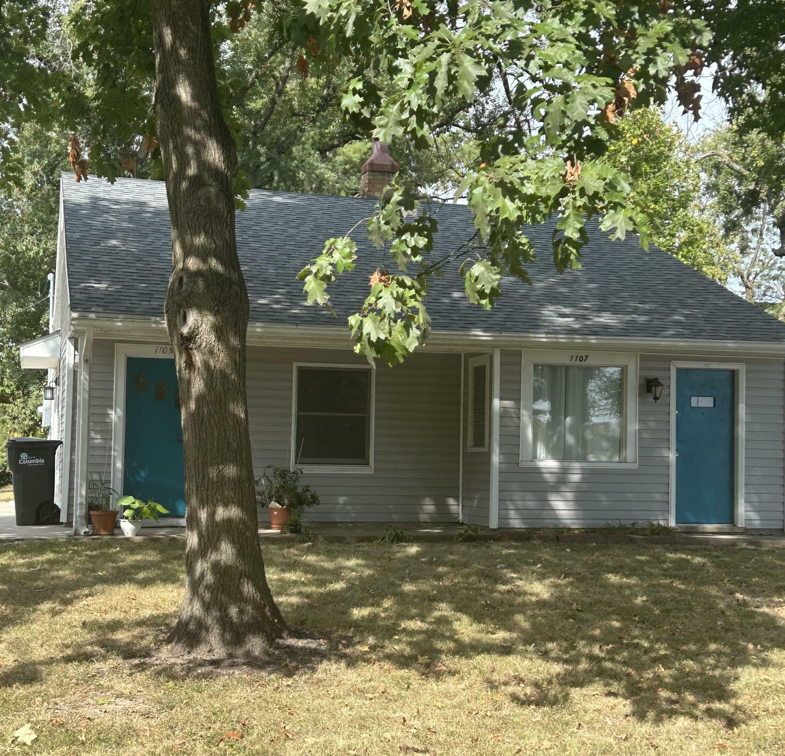 Property Photo:  1105-1107 N Eastland Cir  MO 65201 