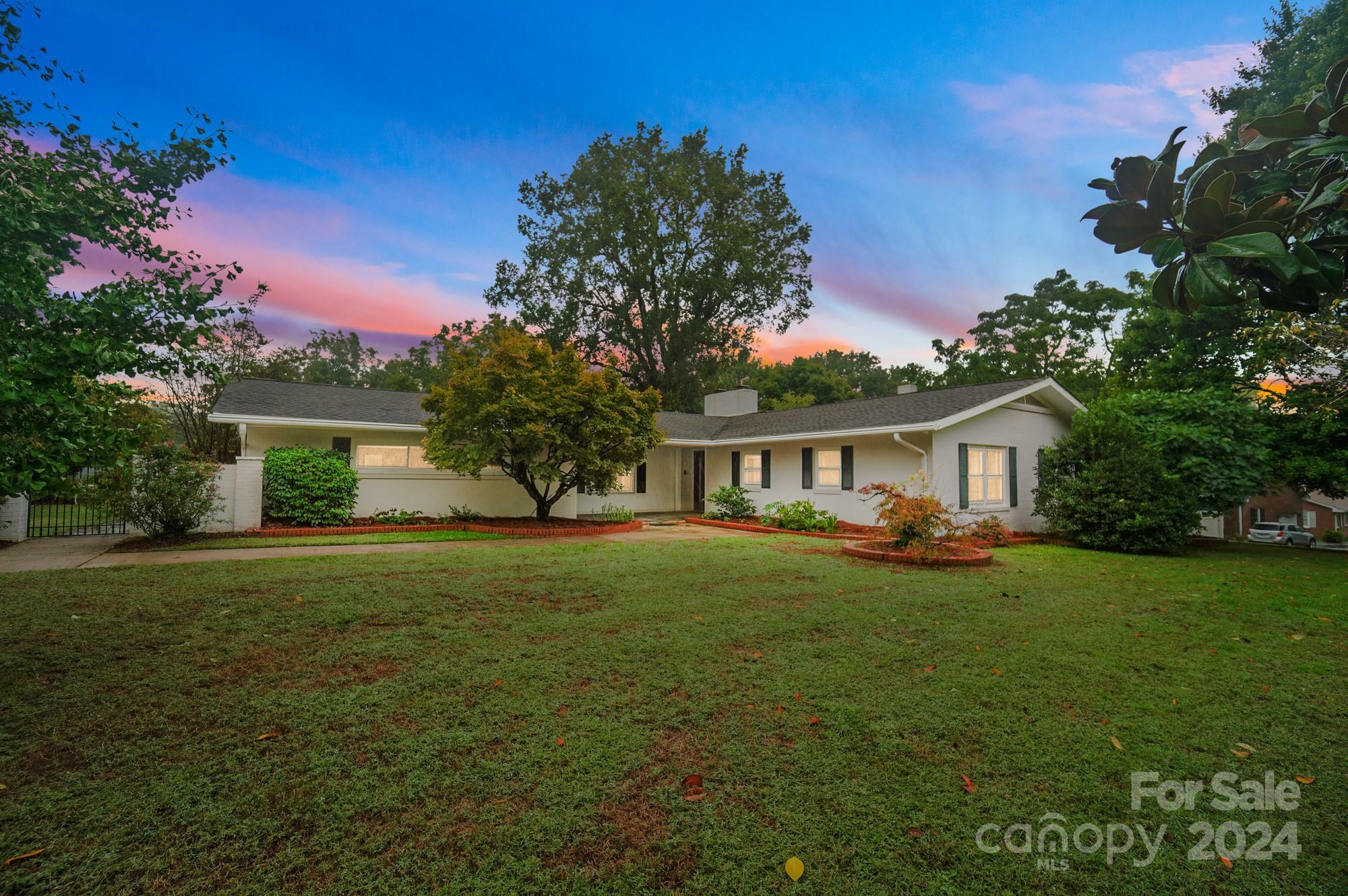 Property Photo:  107 Ridge Avenue  SC 29710 