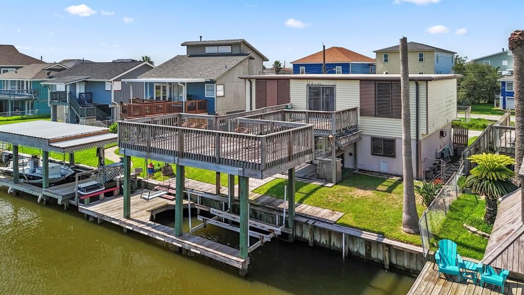 Property Photo:  31 Dolphin Street  TX 77563 