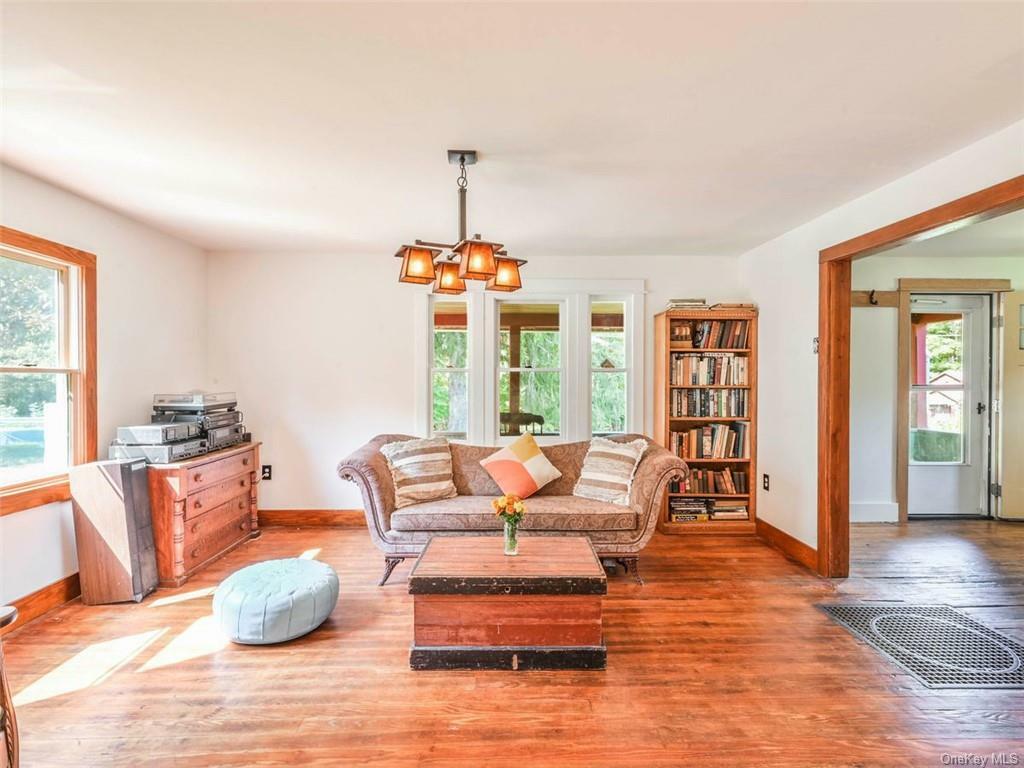 Property Photo:  1346 Old Post Road  NY 12487 