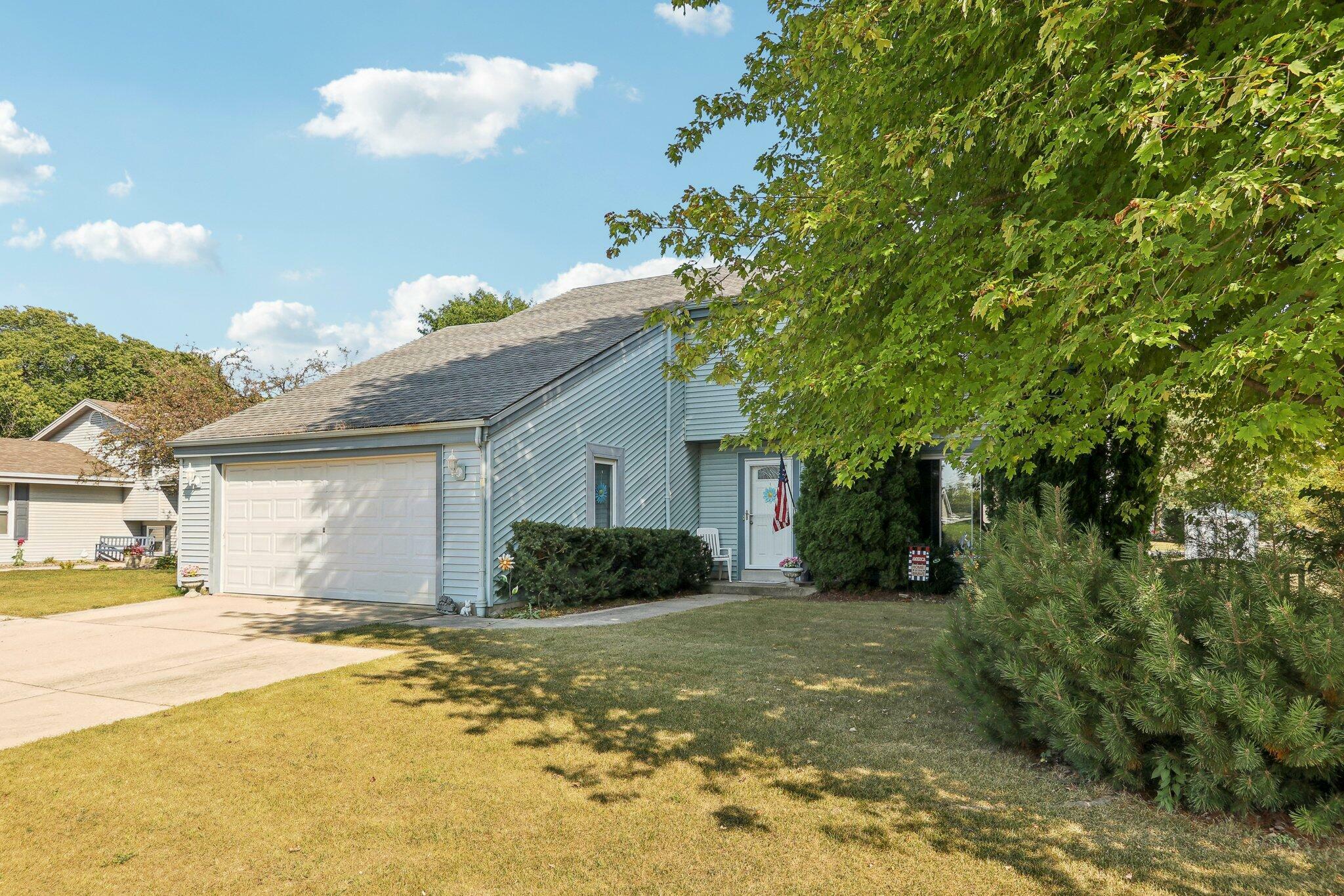 Property Photo:  8150 S Waring Dr  WI 53154 